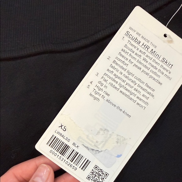 Lululemon Athletica Classic Black Mini Skirt - Picture 3 of 5